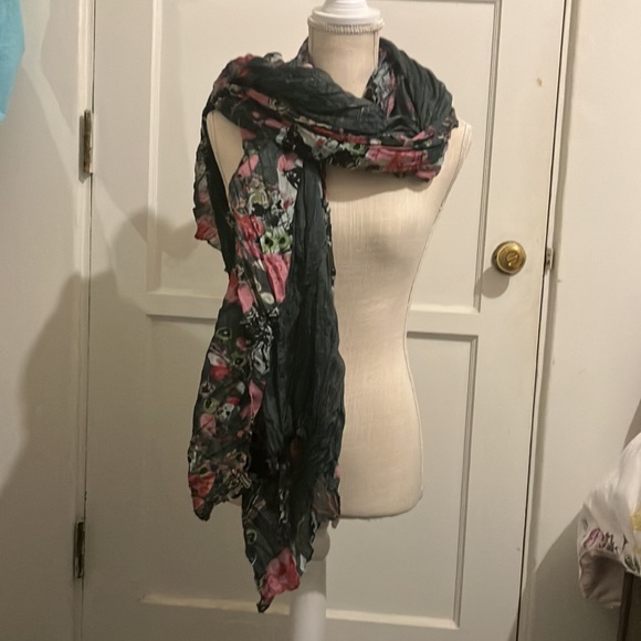 Pink grey scarf - Picture 2 of 4